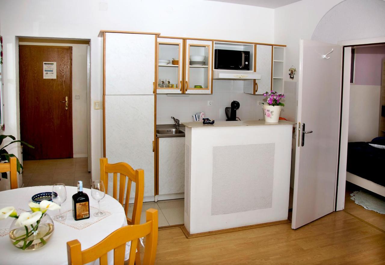 Apartmani Gloria Brodarica  Eksteriør bilde