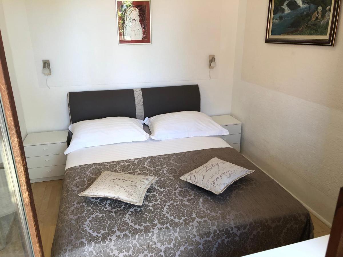 Apartmani Gloria Brodarica  Eksteriør bilde